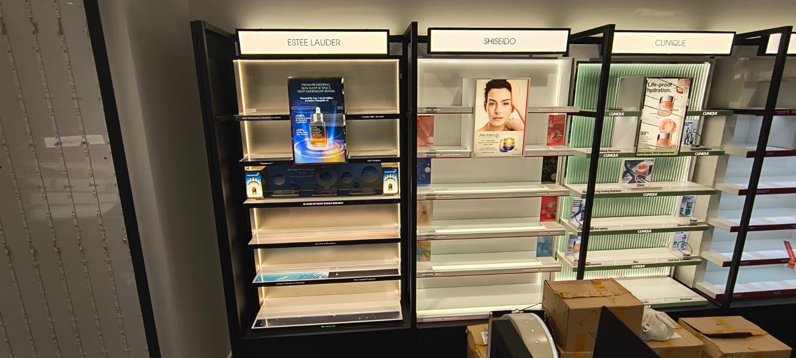 ESTEE LAUDER - Abu Dhabi Mall